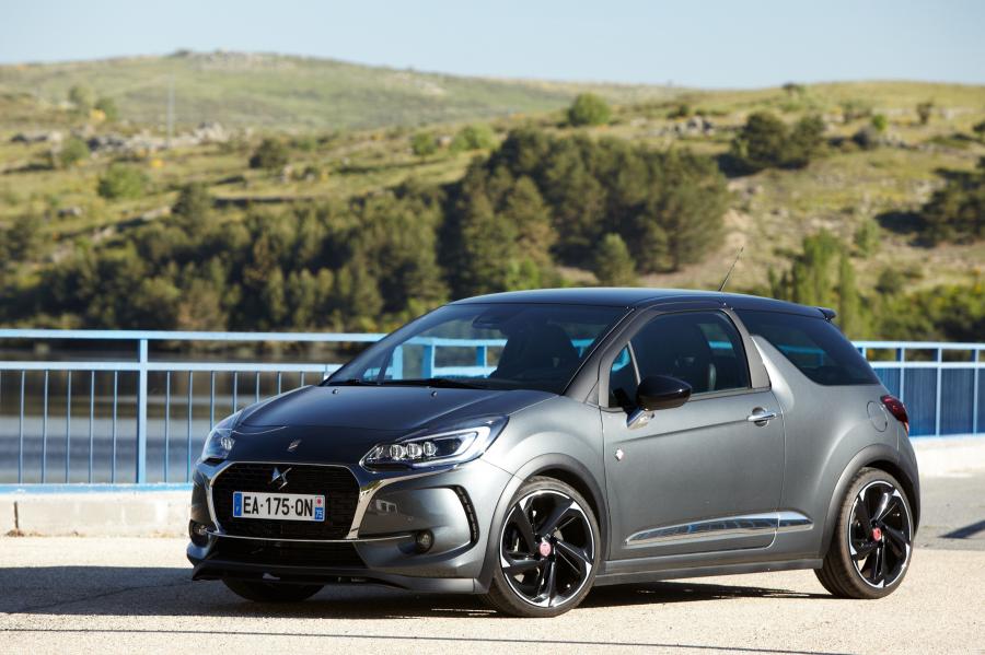  DS 3 Performance 2016 года  (фото 17 из 35)
